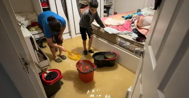Avcılar'da bir daireyi kanalizasyon suyu bastı! Mağdur ev sahibi: İSKİ'yi arıyoruz geri dönüş yapmıyorlar