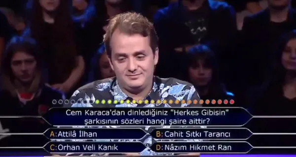 Kim Milyoner Olmak İster yeni bölümde hayrete düşüren olay! Edebiyat Fakültesi Öğretim Görevlisi edebiyat sorusunu bilemedi!-2