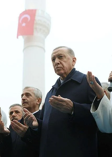 baskan-erdogan-gaziantep-sahinbeydeki-turkiyenin-en-buyuk-2-camisi-sahinbey-millet-camiisini-acti-1707062011632.jpeg Başkan Erdoğan Gaziantep Şahinbey'deki Türkiye'nin en büyük 2. camisi Şahinbey Millet Camiisi'ni açtı-6