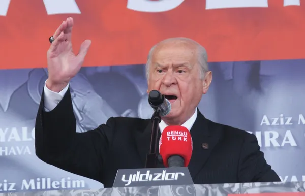 son-dakika-mhp-trabzon-mitingi-mhp-lideri-devlet-bahceliden-ekrem-imamogluna-erzurum-tepkisi-trabzonun-yuz-kar-1683720579455.jpg Son dakika: MHP Trabzon mitingi! MHP lideri Devlet Bahçeli'den Ekrem İmamoğlu'na Erzurum tepkisi: Trabzon'un yüz karası-11
