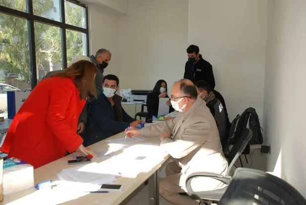 chpnin-deprem-konutlari-teslim-edilmedi-yalani-elinde-patladi-anahtarini-alan-izmirli-depremzedeler-yeni-evler-1642430296141.jpeg CHP'nin 'deprem konutları teslim edilmedi' yalanı elinde patladı: Anahtarını alan İzmirli depremzedeler yeni evlerini gezdi-4