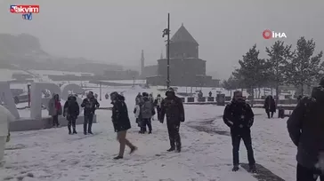 Kars’ta yoğun kar yağışı