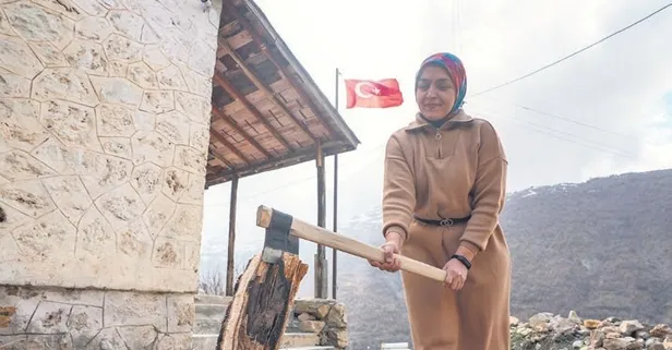 Bir öğretmen iki öğrenci çok umut