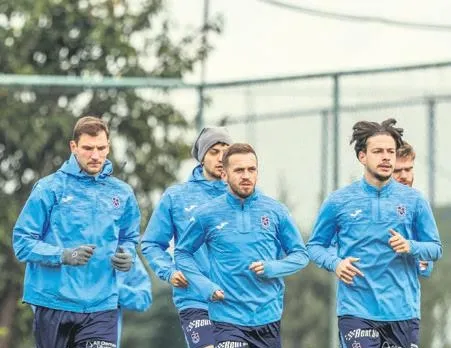 Fırtına’da derbi mesaisi