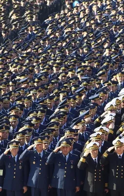 Hain generallerin rütbeleri söküldü