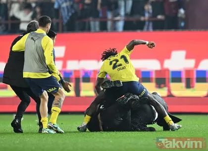 Trabzonspor - Fenerbahçe’nin olaylı derbisinde yeni detay! Sahaya atlayan maskeli taraftar yurt dışından gelmiş!