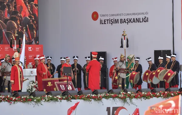 İstanbul'da vatandaşlar Atatürk Havalimanı'na akın etti! Alan doldu taştı - 22