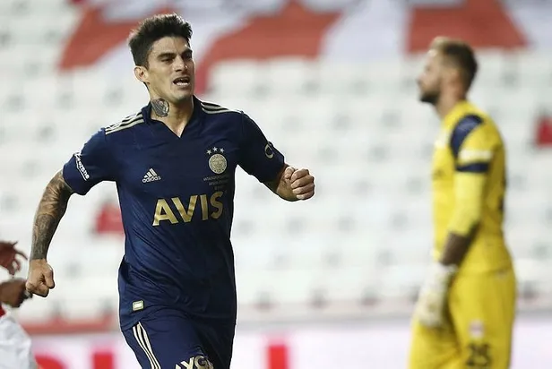 1-ay-sahalardan-uzak-kalacak-olan-fenerbahceli-perottinin-futbol-kariyeri-sakatliklarla-gecti-1606876215543.jpeg