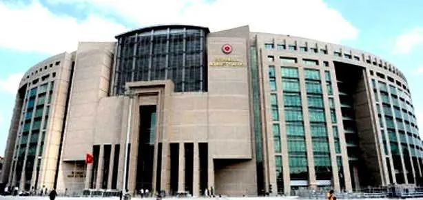 Kendisine hakim olamadı