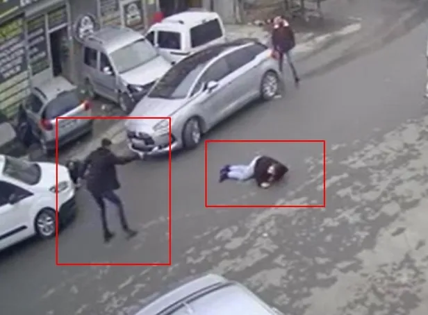 Son dakika: Esenyurt'ta 1'i polis 3 kişinin vurulduğu an kamerada! Yaralıları yerde tekmelediler-3