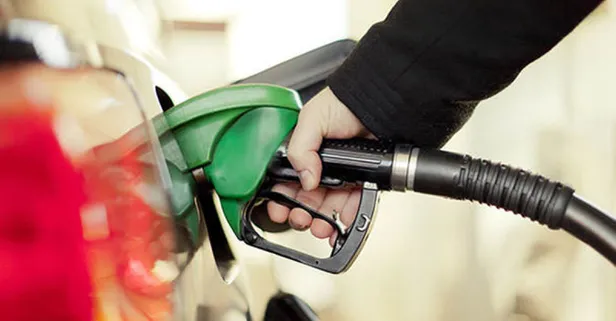 Benzin ve motorin fiyatları ne kadar oldu? Yeni indirim yapıldı! İstanbul, Ankara, İzmir...