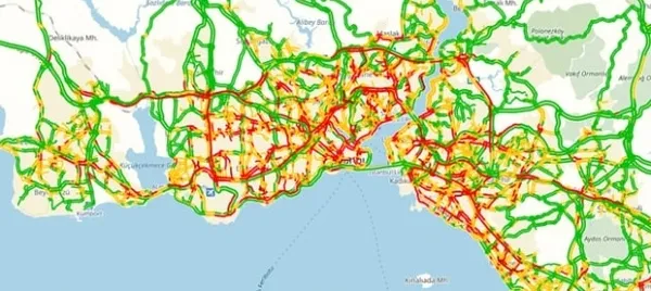 3 günlük yılbaşı tatilinin başlamasıyla İstanbul'da trafik yoğunluğu yüzde 75'i buldu-1