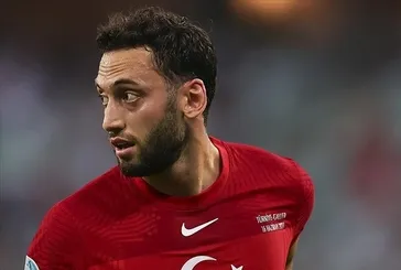 Hakan Çalhanoğlu'na Aziz Yıldırım'dan transfer mesajı