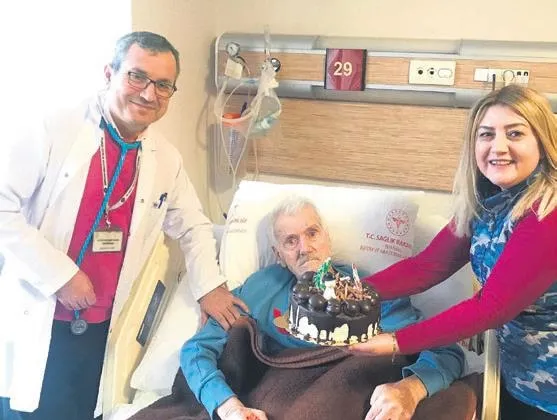 Gözde tatil merkezi Abant doldu taştı: Dağdaki trafik virüsü de sosyal mesafeyi de dinlemedi (Koronavirüs haberleri)-7