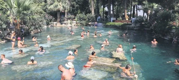 Kraliçelere layık