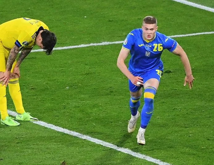 Artem Dovbyk bir adım önde