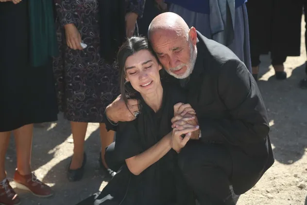 Aşk ve Mavi'de Keremcem rüzgarı! Aşk ve Mavi yeni bölüm fagmanı! Aşk ve Mavi 75. son bölüm izle...-1