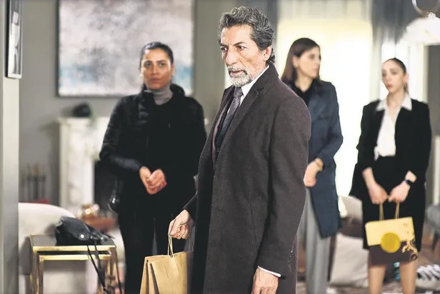 pelin-karahandan-cok-estetik-yaptiran-kadinlara-tepki-gosterdi-cocuklari-kendilerine-benzemiyor-saklambac-habe-1669241152185.jpeg Pelin Karahan'dan çok estetik yaptıran kadınlara tepki gösterdi: Çocukları kendilerine benzemiyor | Saklambaç haberleri-8