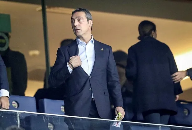 haftalar-geciyor-fenerbahce-taraftarinin-tezahurati-degismiyor-ali-koc-istifa-yonetim-istifa-1640536480963.jpeg Haftalar geçiyor, Fenerbahçe taraftarının tezahüratı değişmiyor: "Ali Koç istifa, yönetim istifa"-4