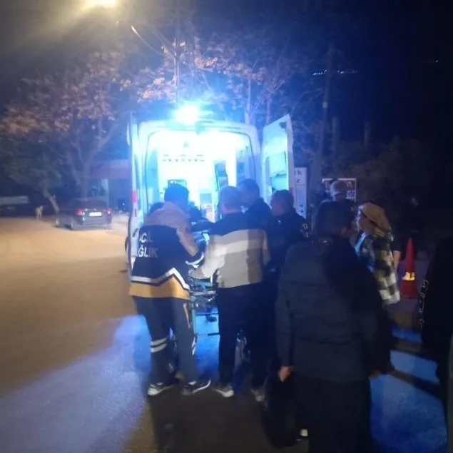 Motosiklet sürücüsü dereye uçtu