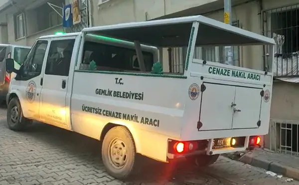 ogluna-tokat-attigi-gerekcesiyle-arkadasini-olduren-mustafa-tezcan-tutuklandi-1641303759137.jpg Oğluna tokat attığı gerekçesiyle arkadaşını öldüren Mustafa Tezcan tutuklandı-2