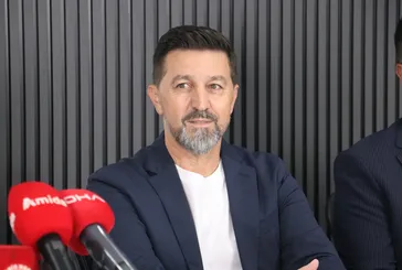 Besnik Hasi resmen Amedspor’da