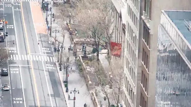 Coronavirüs nedeniyle birçok ülkenin ‘kalbi’ olarak bilinen meydanlar bomboş kaldı-4