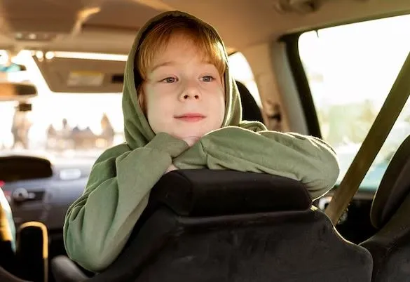 araba-icindeki-bu-yaygin-aliskanlik-cocuklariniz-icin-buyuk-bir-saglik-tehlikesi-yaratiyor-1739910683601.jpg