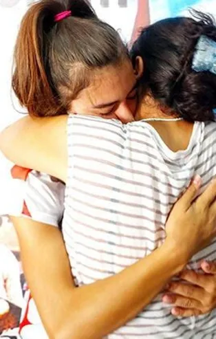 Son dakika: İzmir Foça'daki tekne kazasından kurtulan Sude Naz yaşadığı kâbusu anlattı! Şoke eden detaylar