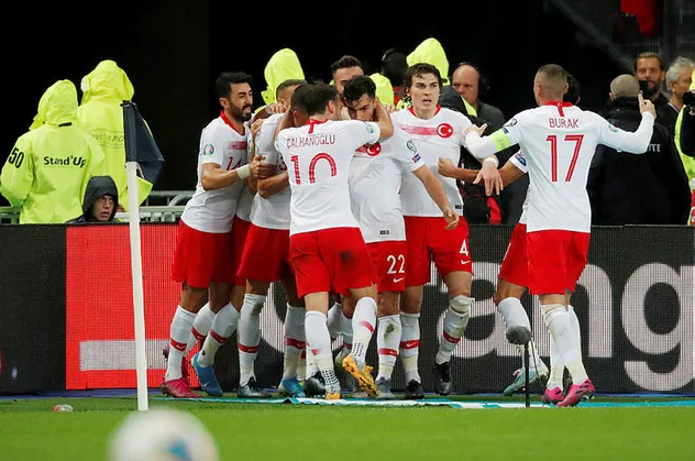 Galatasaray'dan milli yıldız için İtalya seferi! Kaan Ayhan için teklif yenileniyor...