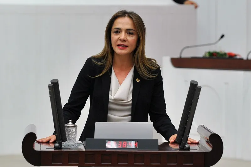 CHP'li İstanbul Milletvekili Gamze Akkuş İlgezdi (takvim.com.tr | Arşiv)