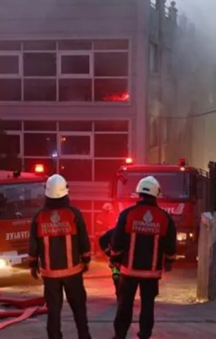 İstanbul'da fabrika yangını