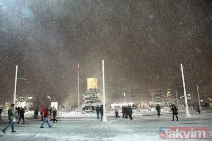İstanbul’da kar yağışı etkili oluyor! | Pazar günü kar yağacak mı? 24 Şubat Pazar İstanbul hava durumu