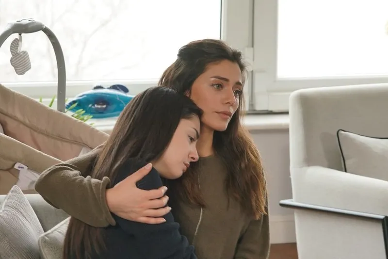 kizilcik-serbeti-fatihin-yerine-gececek-1-oyuncu-ayrildi-yeni-isim-doganin-sevgilisi-olacak-1710067394479.jpg Kızılcık Şerbeti Fatih'in yerine geçecek; 1 oyuncu ayrıldı! Yeni isim Doğa'nın sevgilisi olacak-6