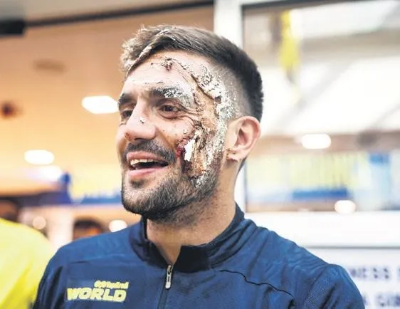 Tadic’e pastalı sürpriz!