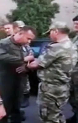 FETÖ'cü albaya tokat gibi cevap