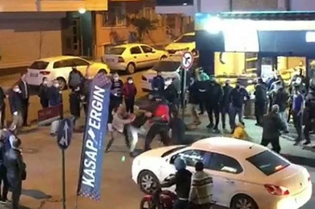 Bayrampaşa'daki kavganın sebebi ekmek kuyruğu değil trafik kazası çıktı