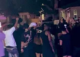 Yer: ABD... Irkçı cinayeti işleyen adam polisin yanında sigara içti!
