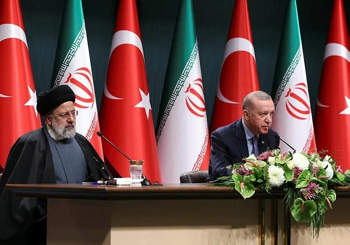 10-yeni-anlasmanin-imzalari-atildi-baskan-erdogan-ve-iran-cumhurbaskani-reisi-ortak-basin-aciklamasi-terorle-m-1706114362426.jpeg