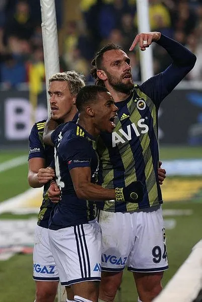 fenerbahce-2-0-basaksehir-mac-sonucu-1579982257197.jpeg Fenerbahçe 2-0 Başakşehir | MAÇ SONUCU-2
