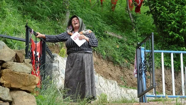 Trabzon Çarşıbaşı Anadolu Lisesi'nden Eren Bülbül anısına hüzünlü karne-1