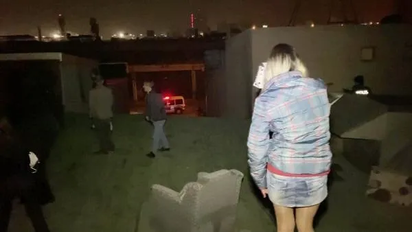 SON DAKİKA: Konya'da eğlence mekanına baskın: 40 kişi polisi görünce kaçtıkları çatıda yakalandı-2