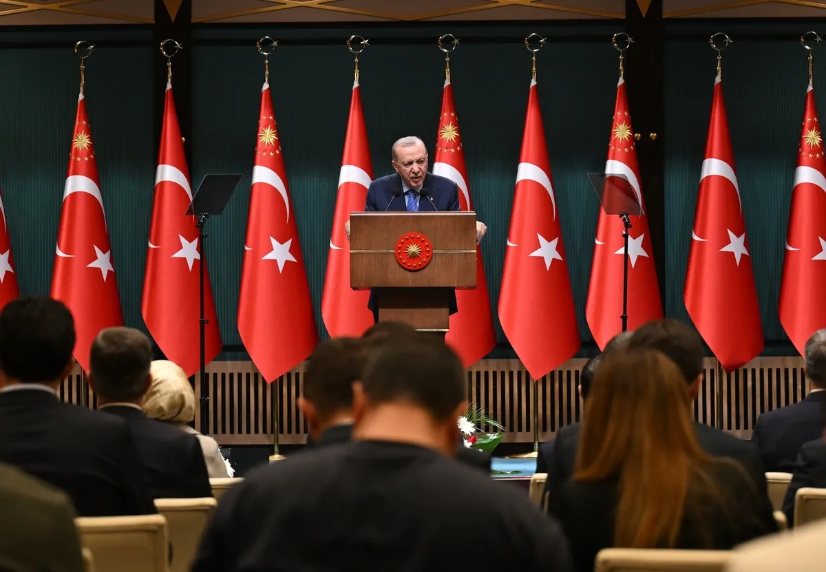 Özgür Özel’in sokak provokasyonuna sert yanıt! Başkan Erdoğan noktayı koydu: Türkiye sokakta bulunmadı-6