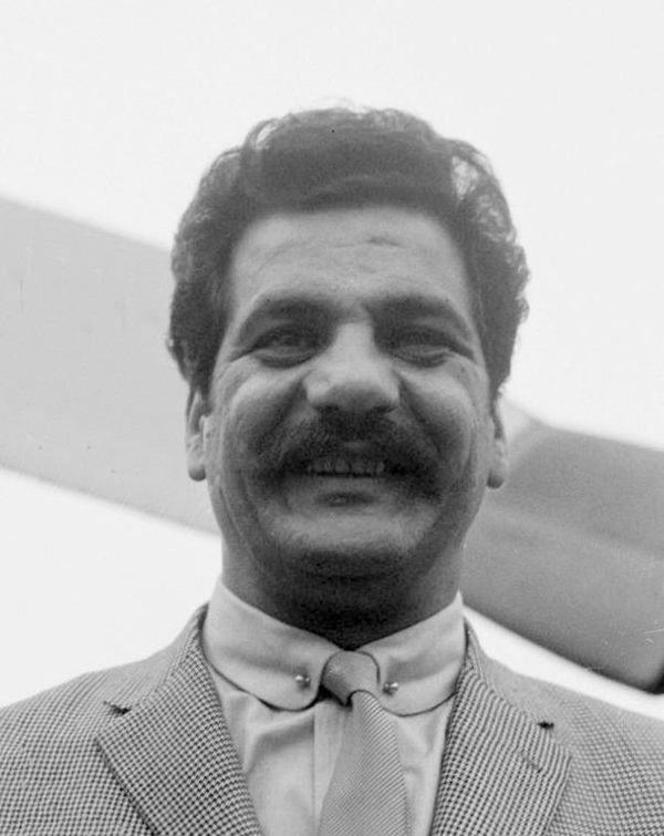 yesilcamin-kotu-adami-erol-tasin-kahvehanesi-harabeye-dondu-son-hali-icler-acisi-1673283213593.jpg Yeşilçam’ın kötü adamı Erol Taş’ın kahvehanesi kapandı! Son hali içler acısı...-12