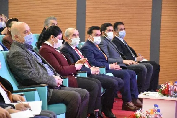 Son dakika: "Koronavirüs aşıları geldi ilk sağlık çalışanlarına uygulanacak!" Vali son dakika haberini duyurdu-3