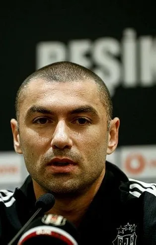 Beşiktaş yönetimden Burak Yılmaz’a sözleşmesinde indirim talebi! Kabul etmezse satılacak...