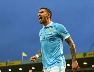 Kolarov bu kez imzaya geliyor