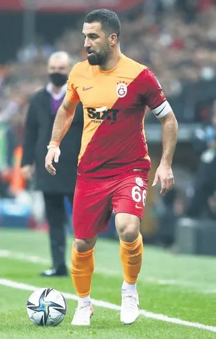 Arda Turan'ın annesi Yüksel Turan'a ‘İmar Kirliliğine Neden Olmak’ suçundan 5 yıl hapis istemiyle dava açıldı