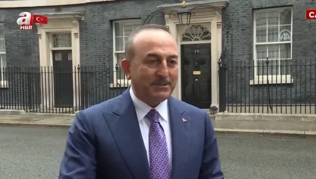 Son dakika: Dışişleri Bakanı Mevlüt Çavuşoğlu, İngiltere Başbakanı Johnson'la görüştü