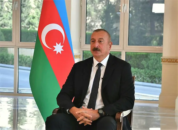 azerbaycan-cumhurbaskani-aliyev-2-karabag-savasinin-1-yilinda-aaya-konustu-1632738831988.jpg